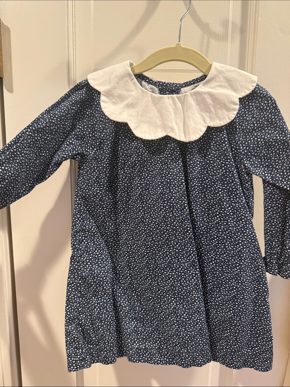 Girls 2T Navy floral holiday dress/ Long-Sleeve /White Scalloped Collar